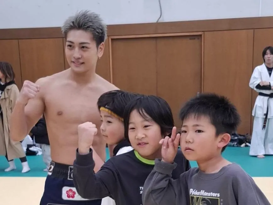 12/17(水) 日本総合空手宮崎道場に来年2月RISEで...